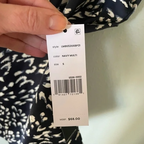 Liverpool Los Angeles Women’s Double V-Neck Flutter Sleeve Stretch Satin Top S - Picture 6 of 12